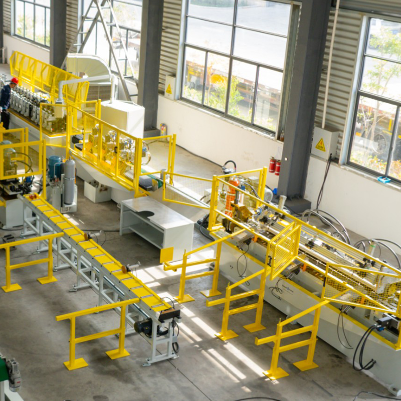 Hoofd- en dwars-T-bar roosterrolvormmachine
