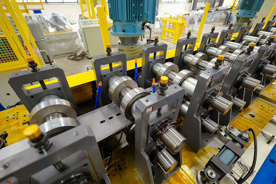 Hoe u een rolvormmachine kiest: industriegids en belangrijkste voordelen